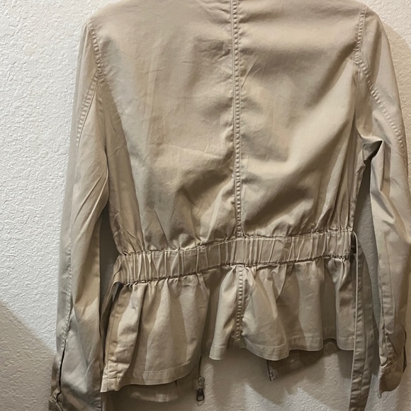 Guess Women's Beige Utility Jacket Light jacket perfect for layering . - Picture 6 of 7